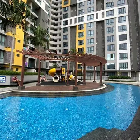 Family Friendly Multiple Parking 3Bedroom Apartment Seri Kembangan Exterior photo
