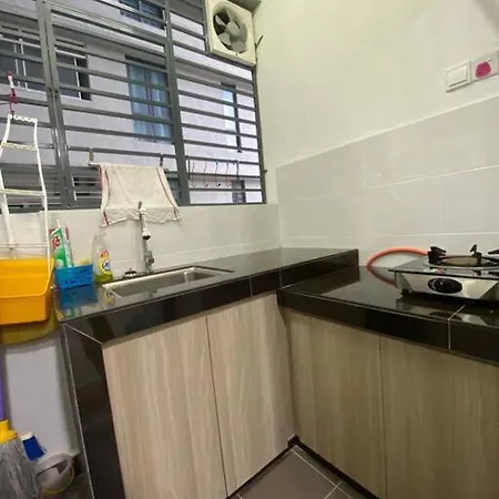 Family Friendly Multiple Parking 3Bedroom Apartment Seri Kembangan Exterior photo