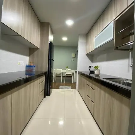 Family Friendly Multiple Parking 3Bedroom Apartment Seri Kembangan Exterior photo